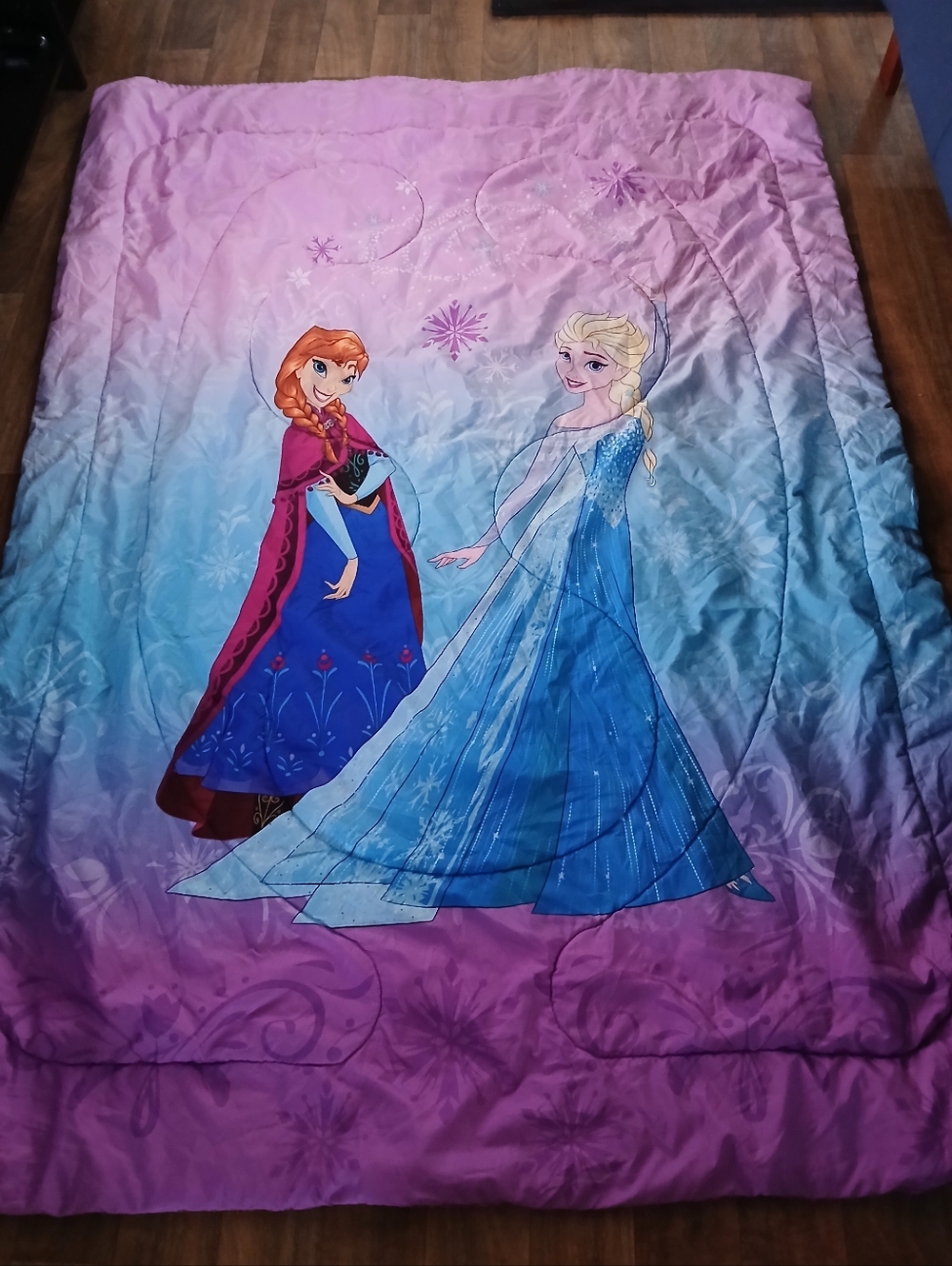 Disney's Frozen Comforter